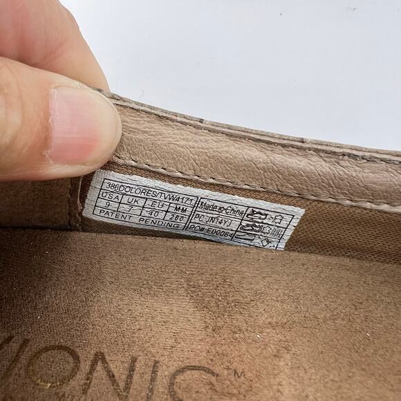 Vionic 9 Women's Dolores Slip On Croc-Embossed Leather Orthaheel Comfort Shoes - Picture 9 of 10